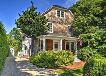 31 Meeting House Lane, Amagansett