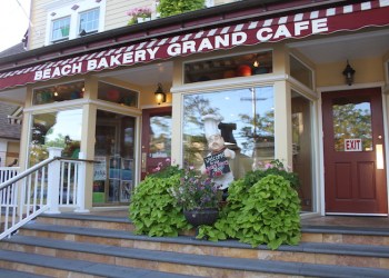 Beach Bakery Grand Cafe