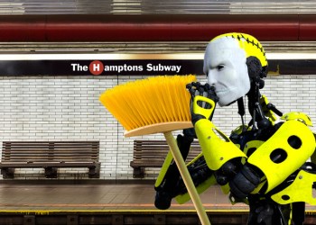 Hamptons Subway robot cleaner