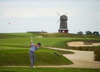 Michael Weaver playing at Southampton's National Golf Links of America