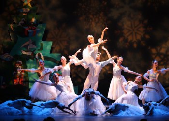 Hampton Ballet Theatre School presents The Nutcracker. Photo credit: Courtesy HBTS