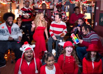 Mariah Carey, The Roots and Jimmy Fallon sing All I Want For Christmas is You