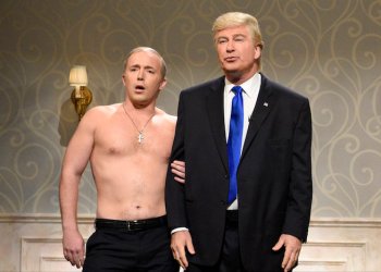 Beck Bennett as Vladimir Putin and Alec Baldwin as Donald Trump