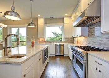 High end Hamptons kitchen