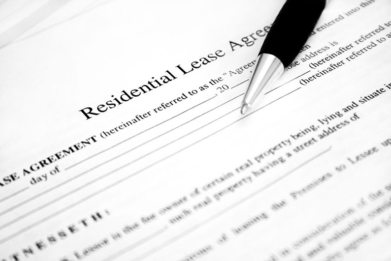 Rental lease agreement with pen