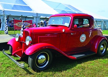 One of the classic cars participating in the Road Rally, Photo: Barbara Lassen