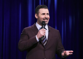 Comedian Pete Lee performing on The Tonight Show Starring Jimmy Fallon, Photo: Andrew Lipovsky/NBC