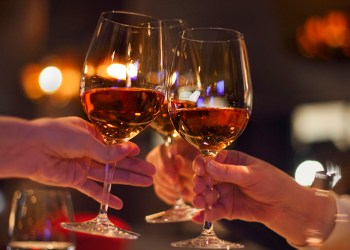 Wine toast – Raise a glass for Winterfest!