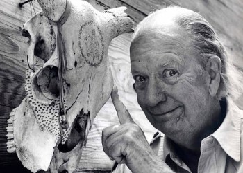 Gahan Wilson with cow skull