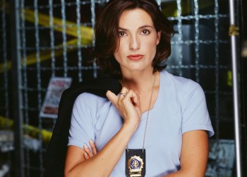 Mariska Hargitay as Olivia Benson on Season 1 of 