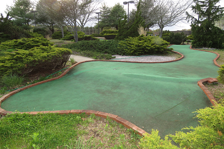 Putting for Greatness Top 18 East End Mini Golf Holes