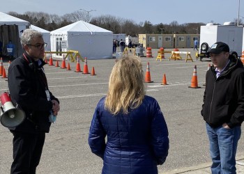 Zeldin at COVID-19 Testing Site