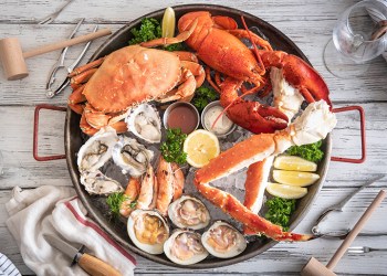 gorgeous seafood platter image