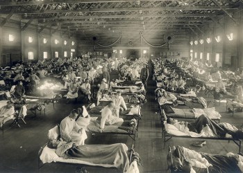 Soldiers from Fort Riley, Kansas ill with Spanish flu at Camp Funston hospital ward in 1918, Courtesy Southampton History Museum