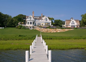 Lari Lane, Shelter Island Heights, Photo: Town &; Country Real Estate