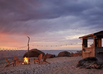 The Low Tide Beach Bar, Photo: Read McKendree