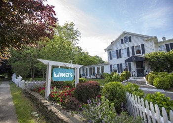 Moby's in East Hampton, Photo:Moby's in East Hampton, Photo: Erica Gannett Erica Gannett