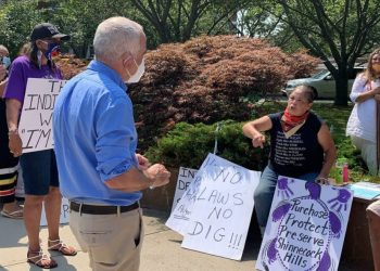 REBECCA GENIA, WHO HAS LONG FOUGHT FOR A GRAVES PROTECTION ACT, WAS AMONG THE PROTESTORS IN FRONT OF SOUTHAMPTON TOWN HALL ON TUESDAY LOOKING FOR ANSWERS FROM SUPERVISOR JAY SCHNEIDERMAN. INDYEASTEND.COM/TAYLOR K. VECSEY