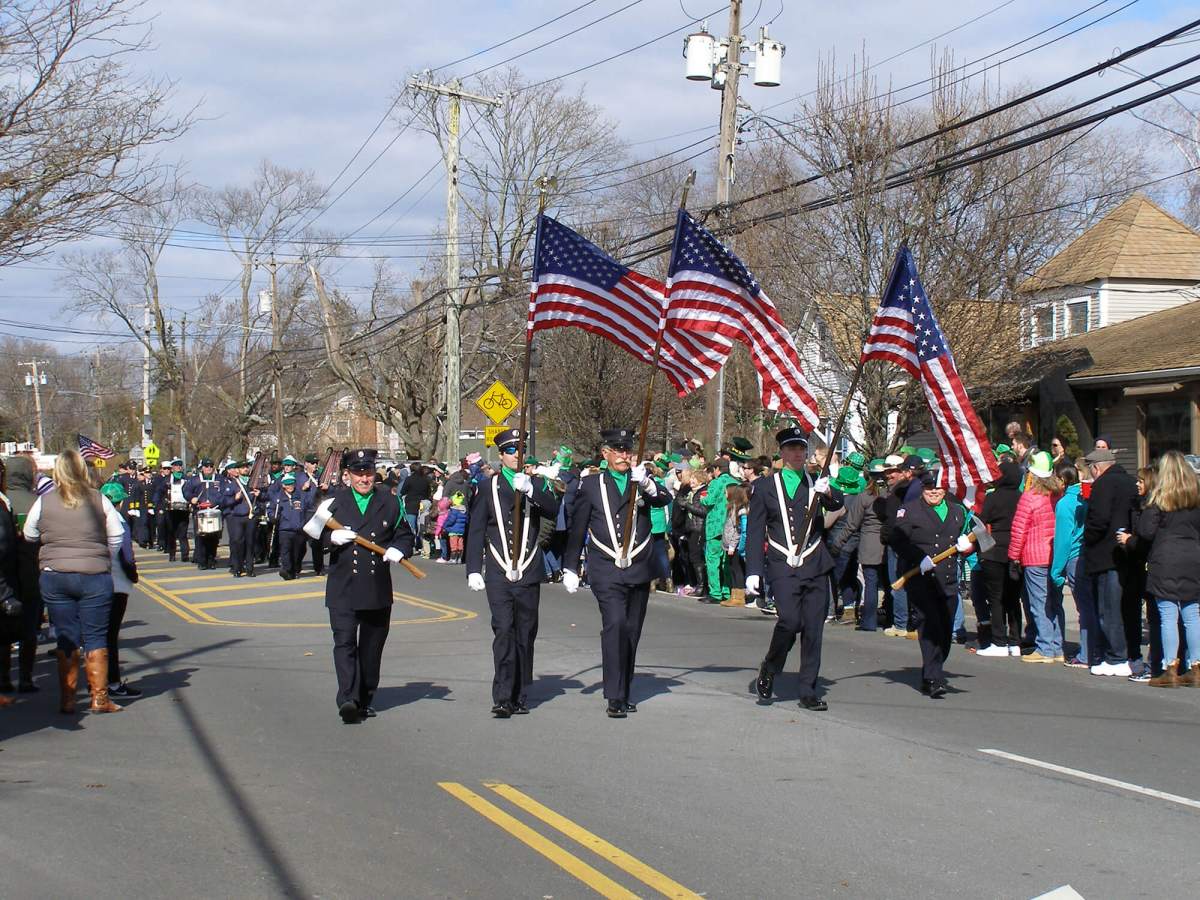 The North Fork Chamber of Commerce and the Cutchogue Fire Department celebrated the Emerald Isle on Saturday, with their 14th annual St. Patrick’s Day parade. Kilts and bagpipes, drums and uniforms, and even a marching pig were the order of the day.