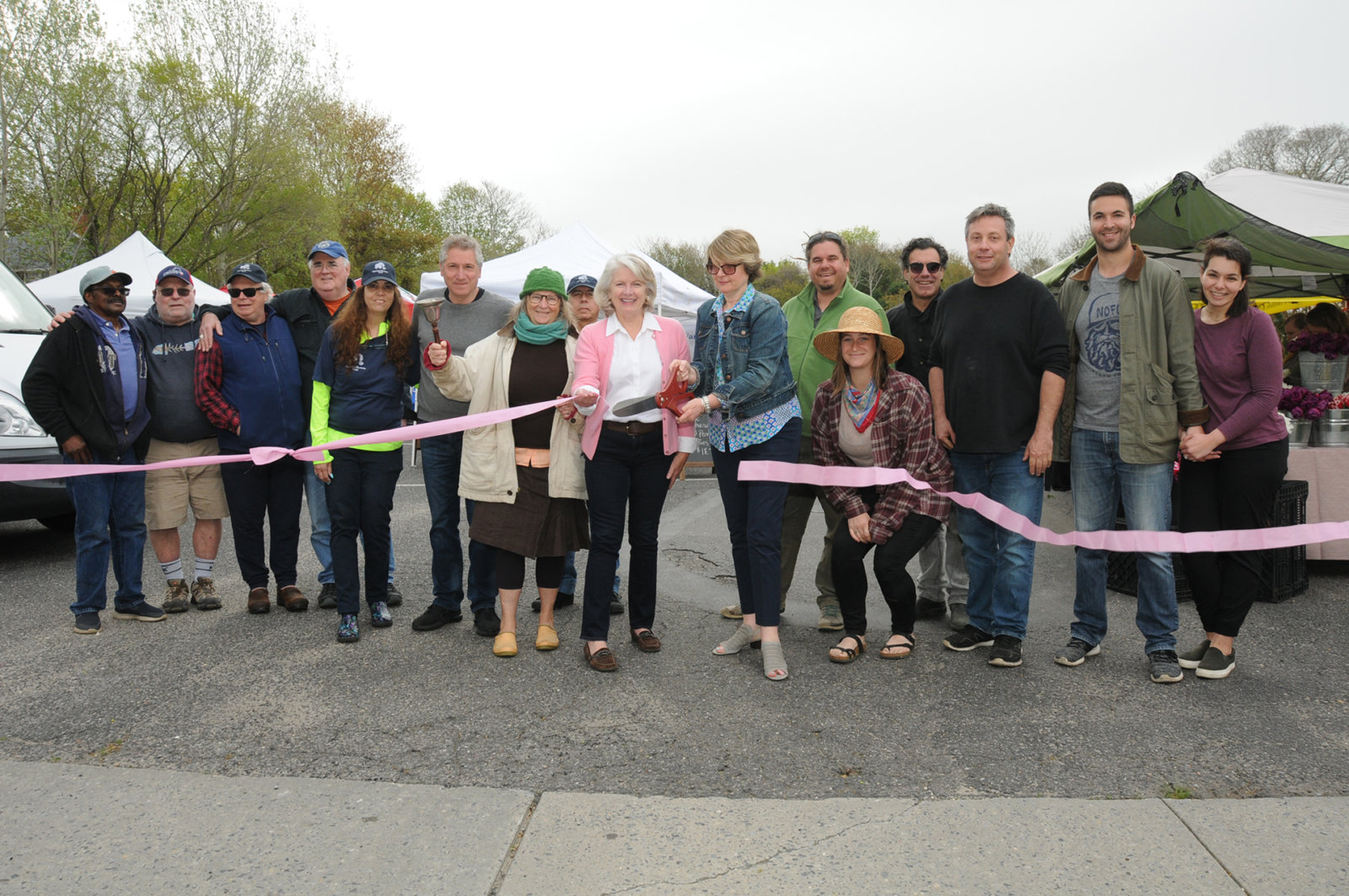 East Hampton Farmers Market Opening – Dan’s Papers