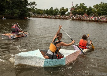 2017 Riverhead Cardboard Boat Race