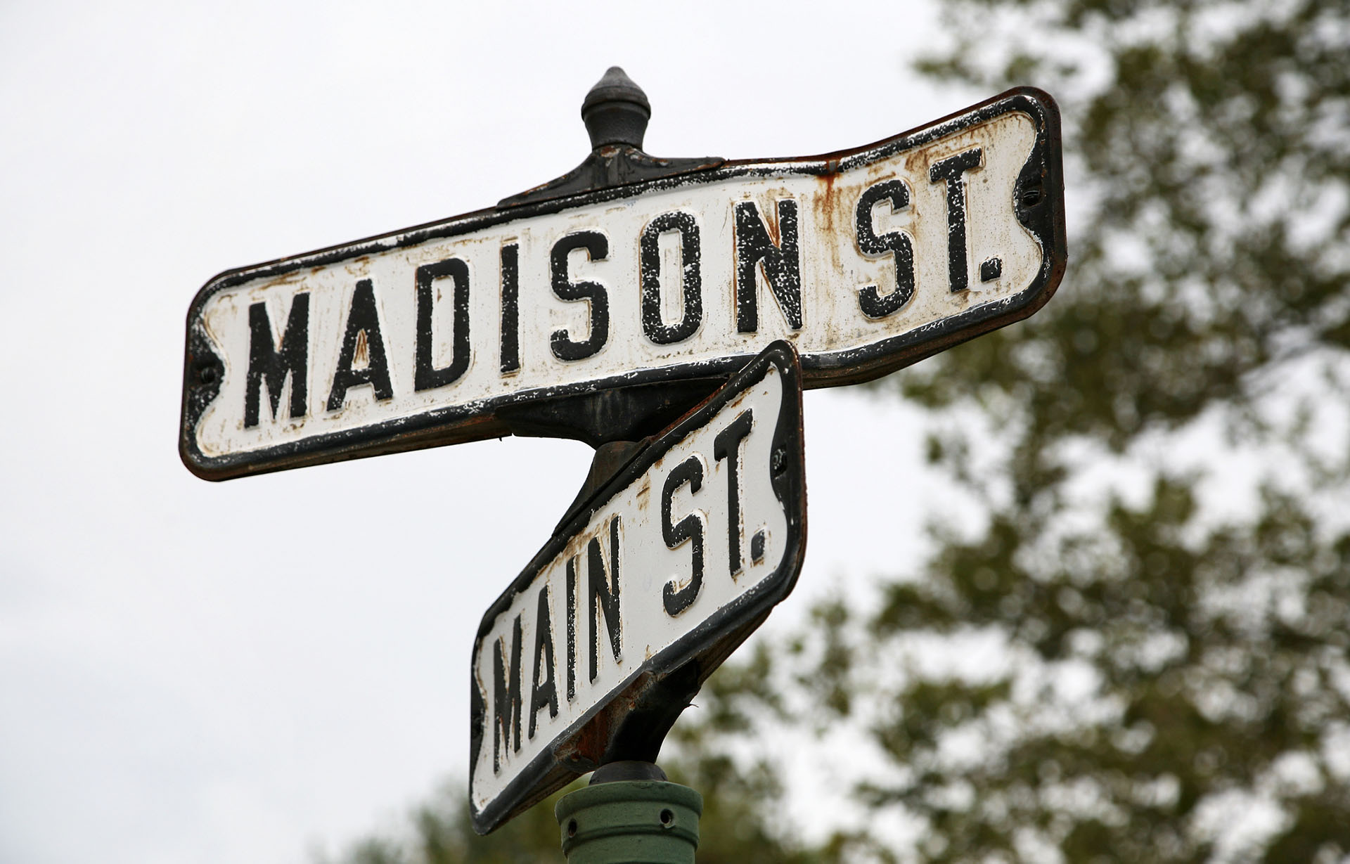 Crossing of Madison and Main. Sag Harbor.