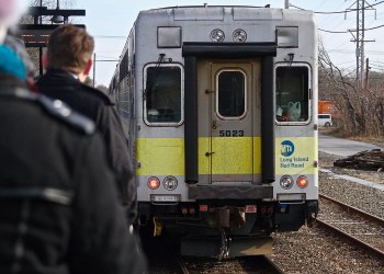 train shuttle east hampton