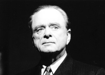 Harris Yulin is starring and directing Love Letters at Suffolk Theater