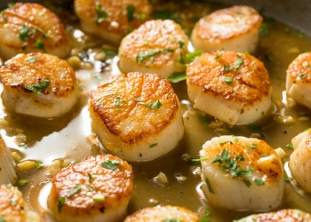 Panned Seared Scallops in Broth