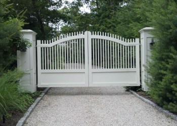 An automated gate from Craftsman Fence Corp. Courtesy Craftsman Fence Corp.