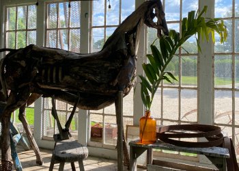 Franco Cuttica's horse sculpture in the glass shed at William Ris Gallery cropped