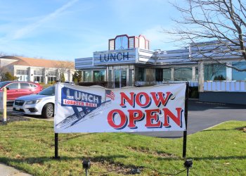 The LUNCH sign once again welcomes motorists to dine at the Lobster Roll for lunch (or a family dinner) in Southampton