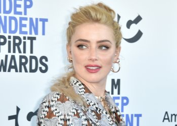 Amber Heard attends 2020 Film Independent Spirit Awards