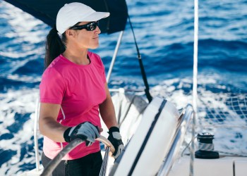 Become one of the many women making waves at an engaging North Fork boating class