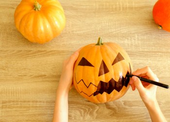 Decorate pumpkins with the whole family