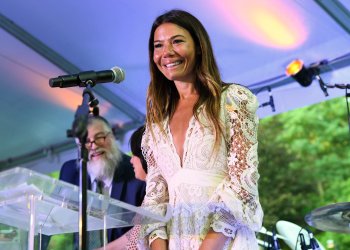 Libbie Mugrabi honored by Southampton Chabad in 2019