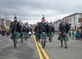 Siol Na h’Eireann Pipes Drums March