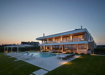 155SurfsideDrBridgehampton_backdusk-1024×683-1