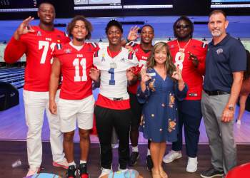 Florida Atlantic Team Chaz Neal, Casey Thompson, LaJohntay Wester, Larry McCammon III, Allegiance Home Health CEO Rosie Inguanzo-Martin, Evan Anderson, BHH Dir. of Dev. Steve King at BHH's Bowling for Bread