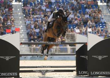 Daniel Bluman (ISR) and Ladriano Z won the $425,000 Longines Hampton Classic 5* Grand Prix (KindMedia)