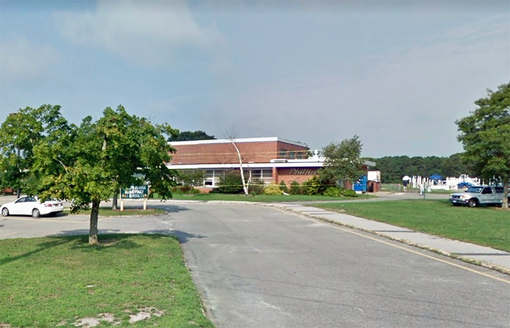 Phillips Avenue Elementary School in Riverhead (Google Maps)