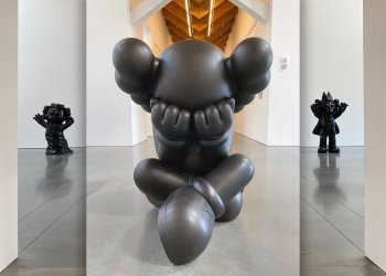 KAWS 