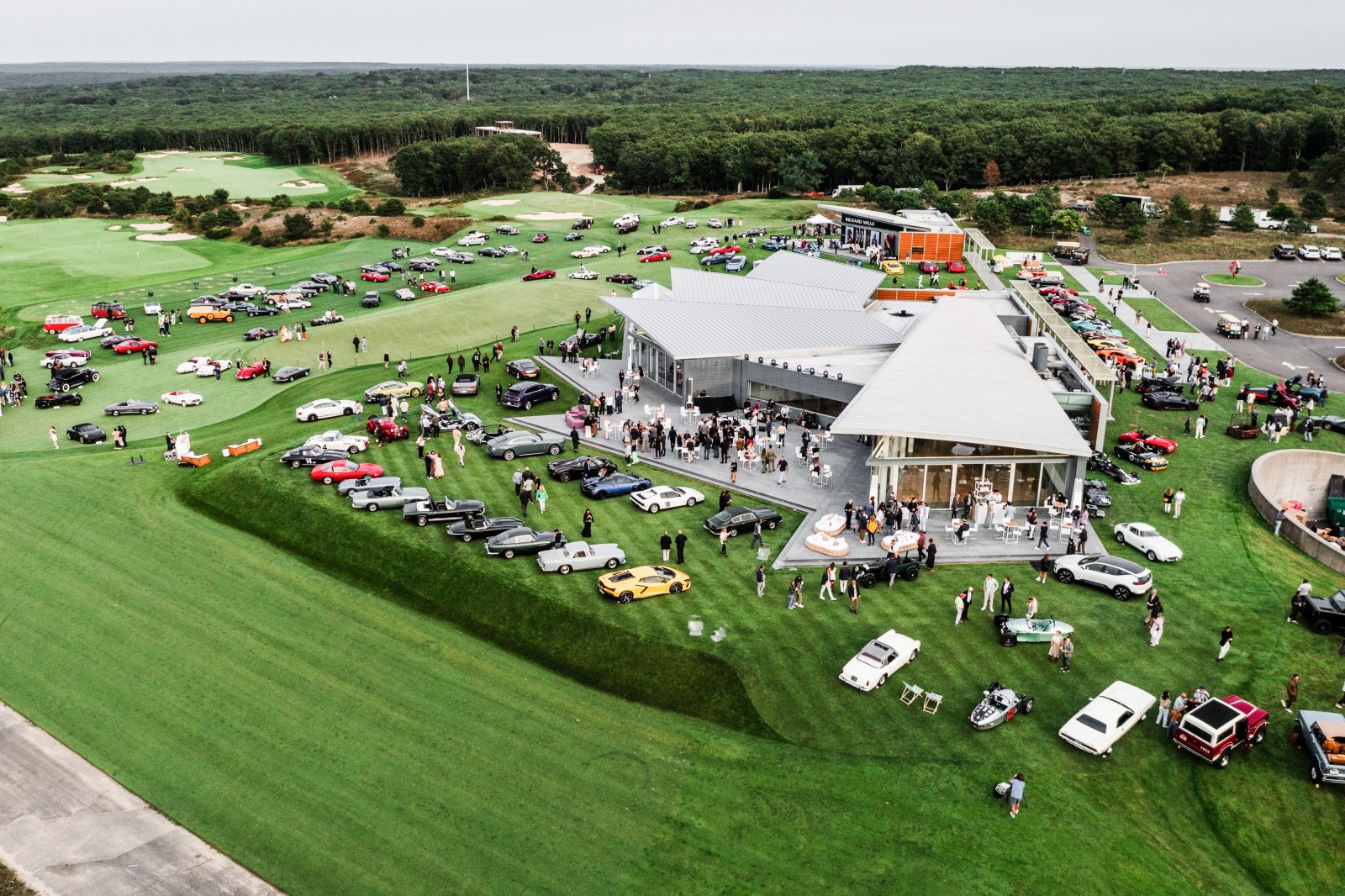 The Bridge VIII Car Show in Southampton showcased some cool cars – both old and new.