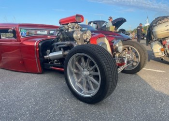 A hot rod at the Meschutt Beach Car Show