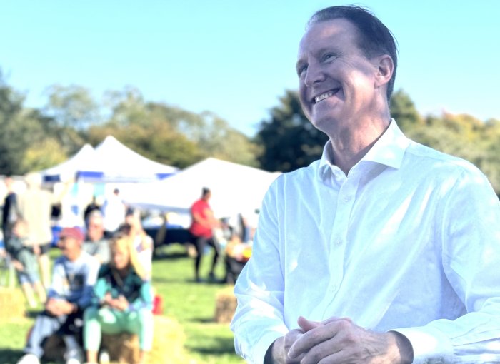 Southampton Village Mayor Bill Manger Jr,. at Southampton Fest