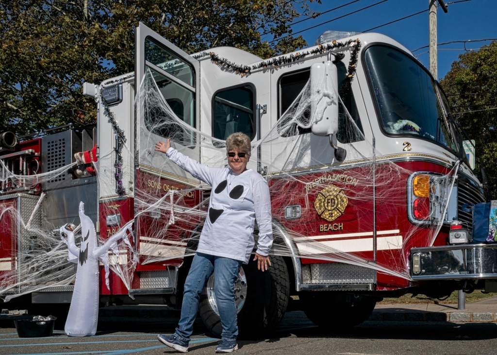 Eloise Carter at Trunk or Treat