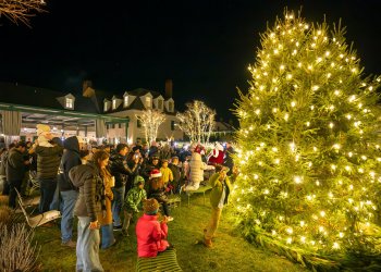 The Canoe Place tree lighting drew a festive crowd of revelers