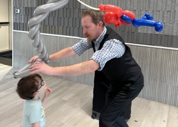 Balloon Artist John Reid with Bodhi Sochol at Hampton Synagogue