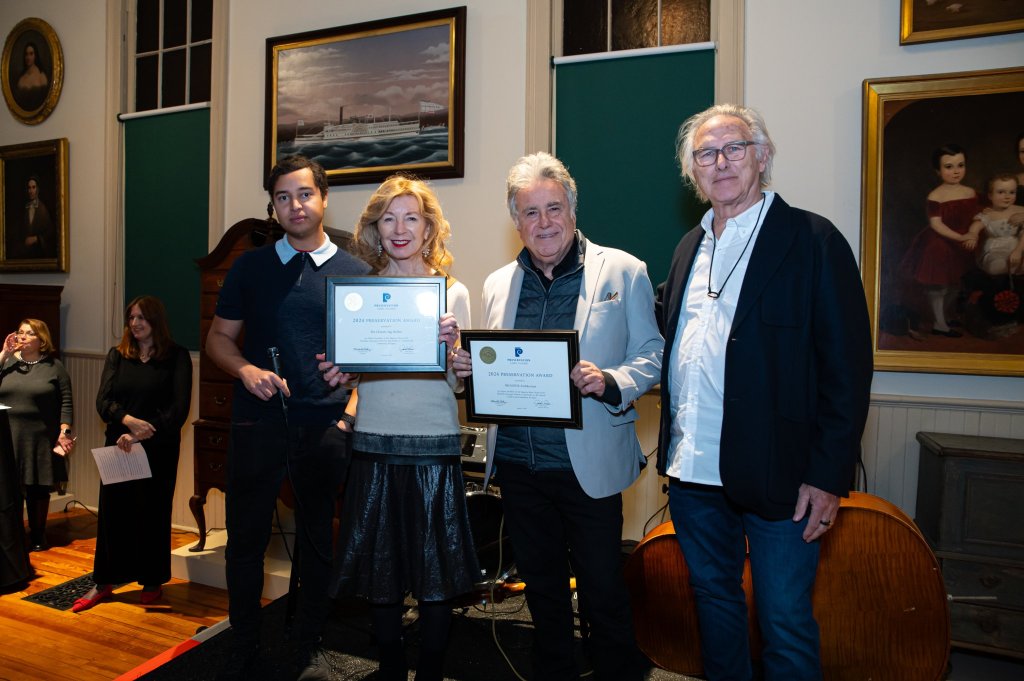 Jeremy Dennis, April Gornik, Lee Skolnick, Erich Fischl at Preservation Long Island Award Ceremony