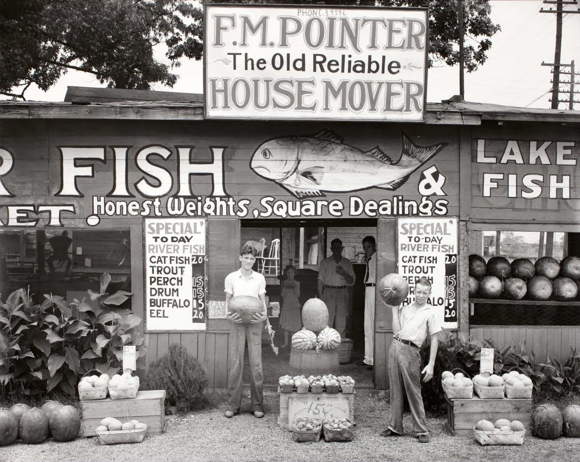 Walker Evans, Roadside stand near Birmingham, Alabama, 1936. Library of Congress.